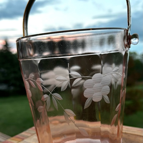 Vintage Set up PINK DEPRESSION GLASS ICE BUCKET 2 coupe glasses/shot glass - Picture 11 of 15